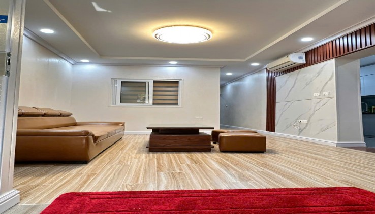Cho thuê căn hộ Tầng 1 Đường Láng, ô tô đỗ cửa, 2  thoáng, 80m2, 2 ngủ, 2 vệ sinh chỉ 11 triệu.